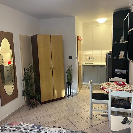 Lounge Appartment Luna Пореч Экстерьер фото
